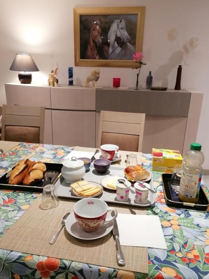 Chambre Et Table D'Hotes La Meule 폴리그니 외부 사진