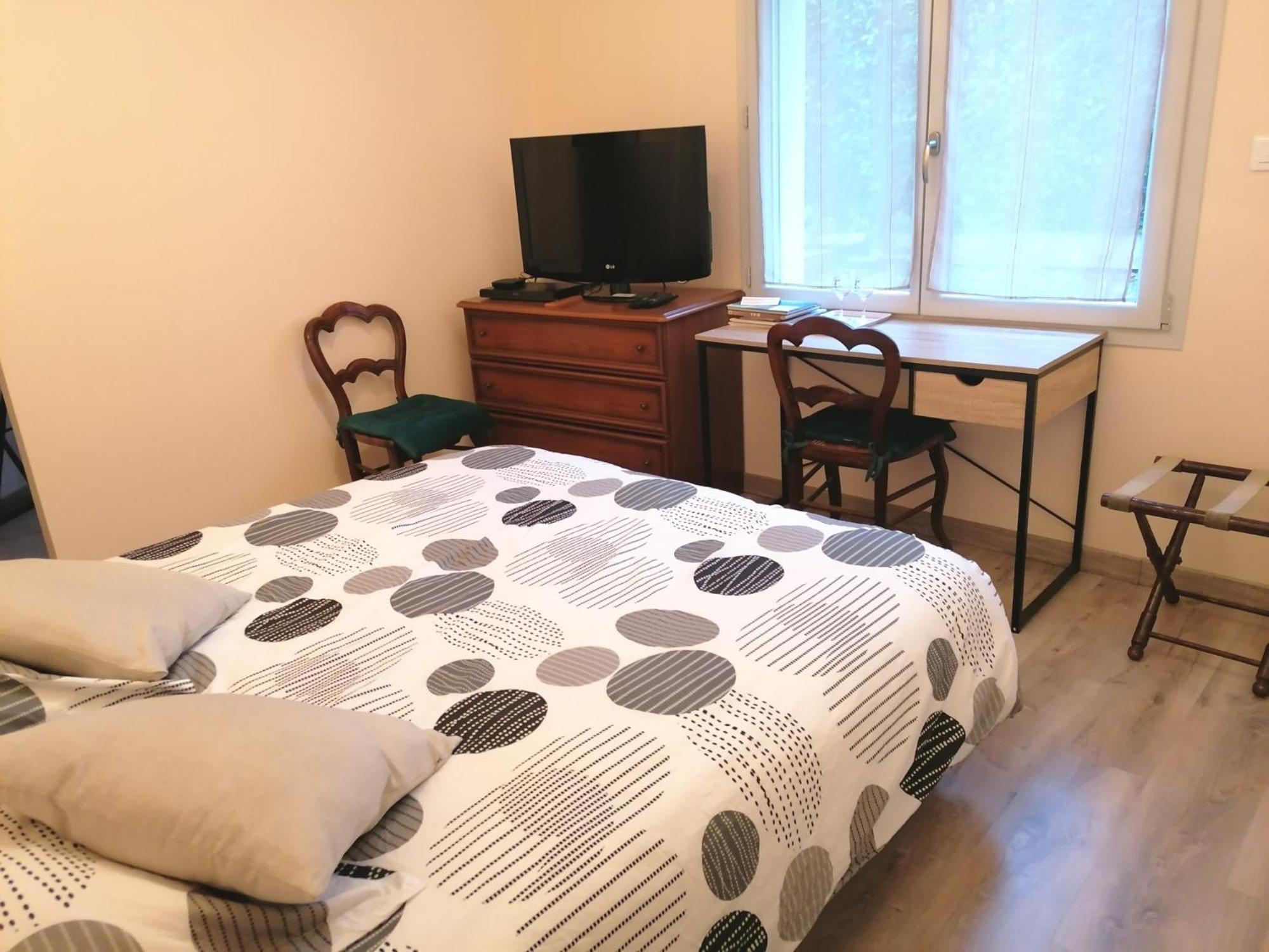 Chambre Et Table D'Hotes La Meule 폴리그니 외부 사진